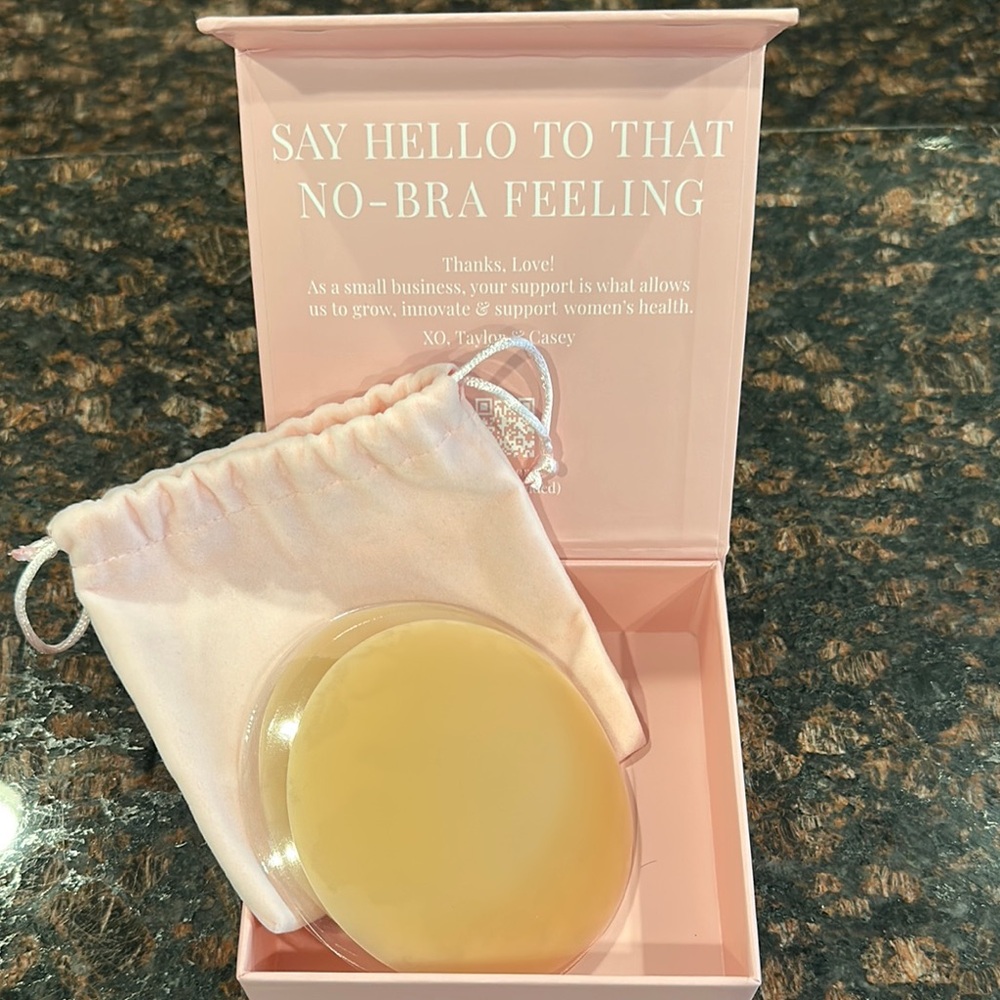 CAKES Silicone Nipple Covers in Nude